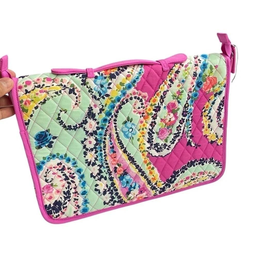 Vera Bradley WILDFLOWER PAISLEY VBI17 Hanging Travel Toiletries Case NWOT